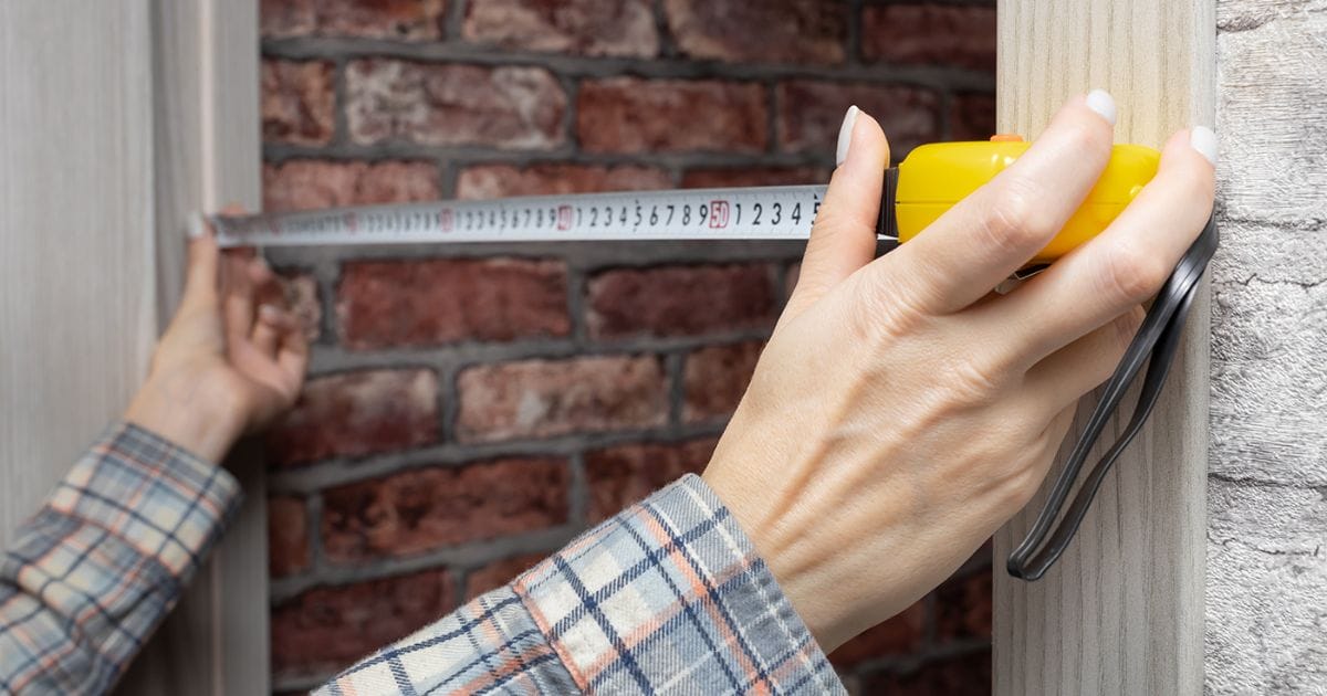 Measuring the doorway to effectively find the way to move pool table