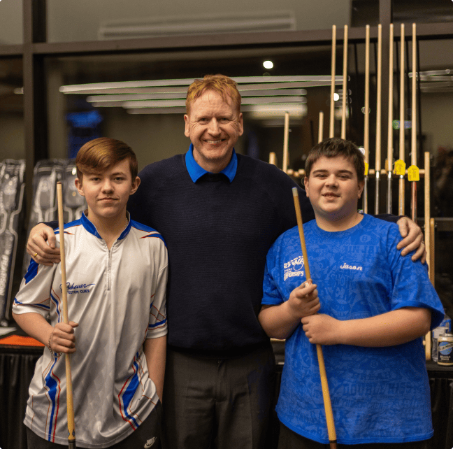 Dave Pearson and customers at the Iowa Tournament