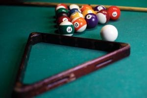 pool-table-balls-set-up